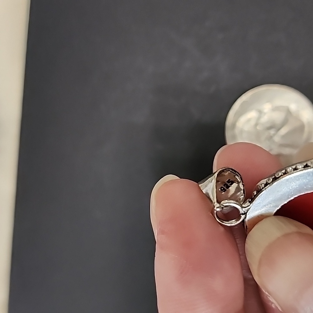 Red Coral Gemstone Oval Pendant - Picture 4 of 4
